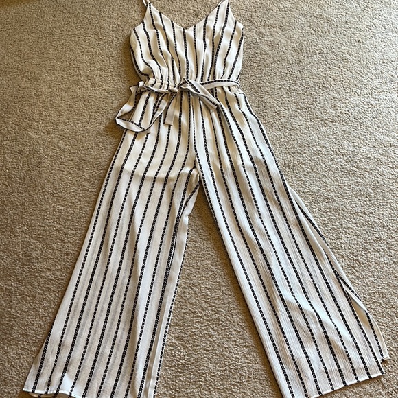 Striped Summer Jumpsuit Size Medium - Picture 1 of 13